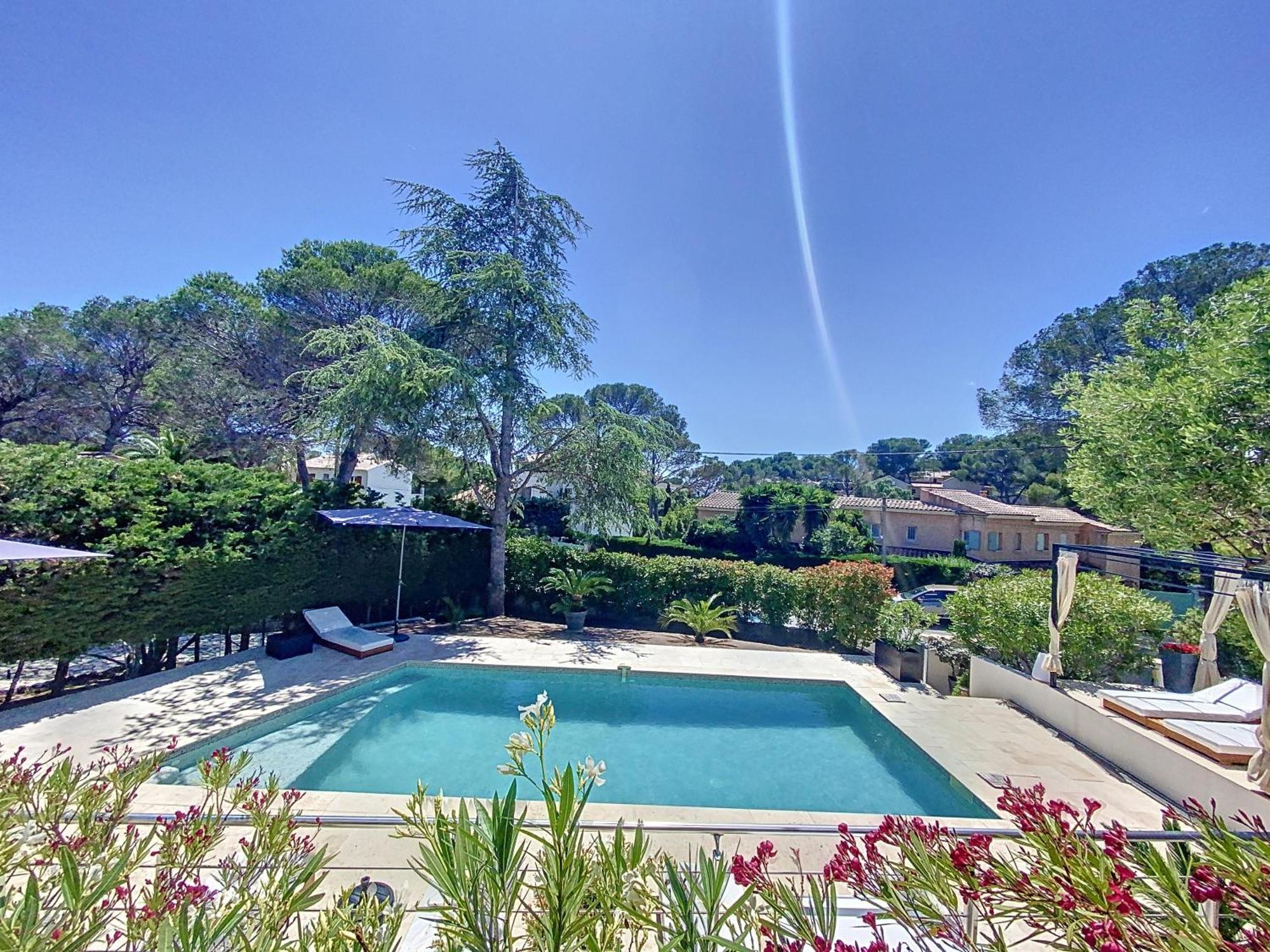"Les Alizes" Cote Jardin Proche Bord De Mer Saint-Raphaël Eksteriør billede