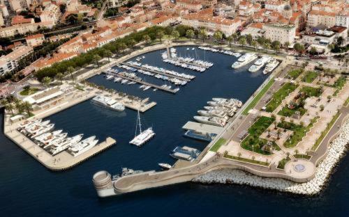 "Les Alizes" Cote Jardin Proche Bord De Mer Saint-Raphaël Eksteriør billede